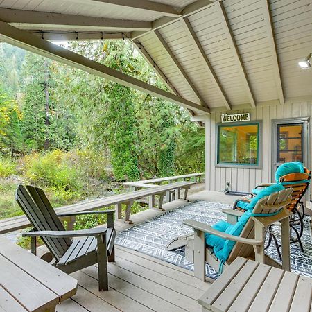 Quiet And Romantic Riverfront Mckenzie Bridge Cabin! Экстерьер фото